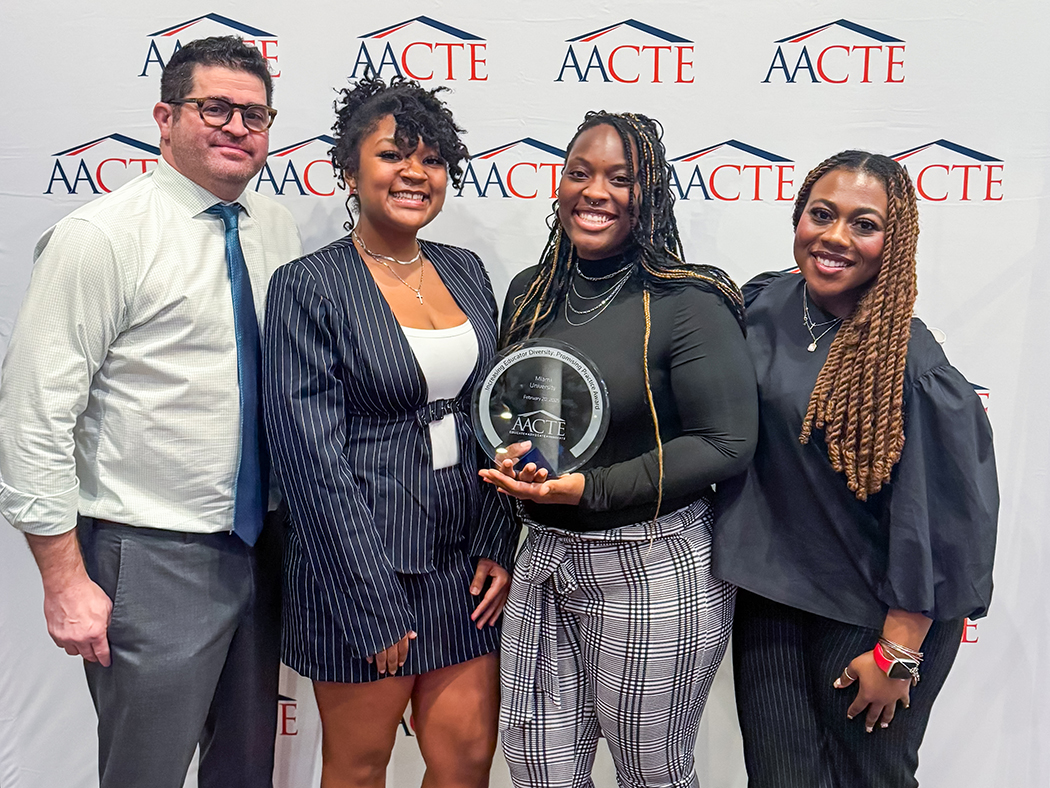 Miami students from TEACh